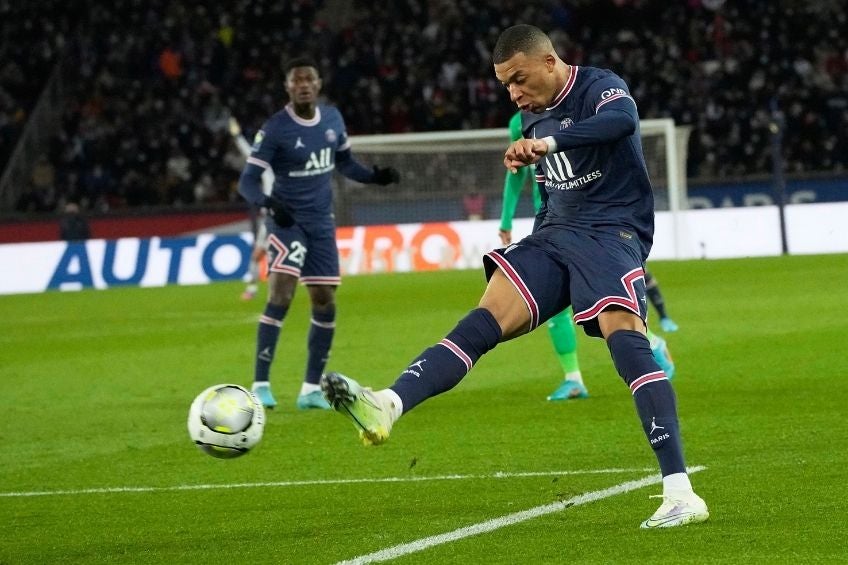 Mbappé durante un partido del PSG