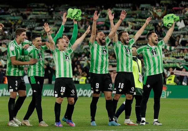 Real Betis celebra triunfo sobre el Rayo Vallecano