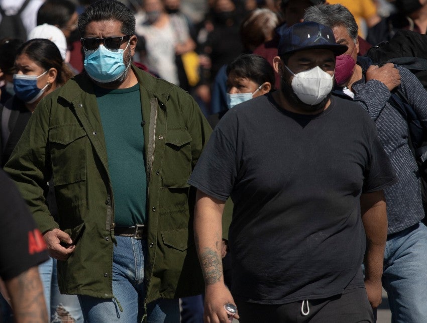 Personas de la CDMX caminando