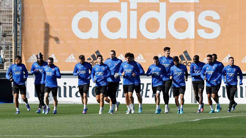 Jugadores del Real Madrid durante un entrenamiento 