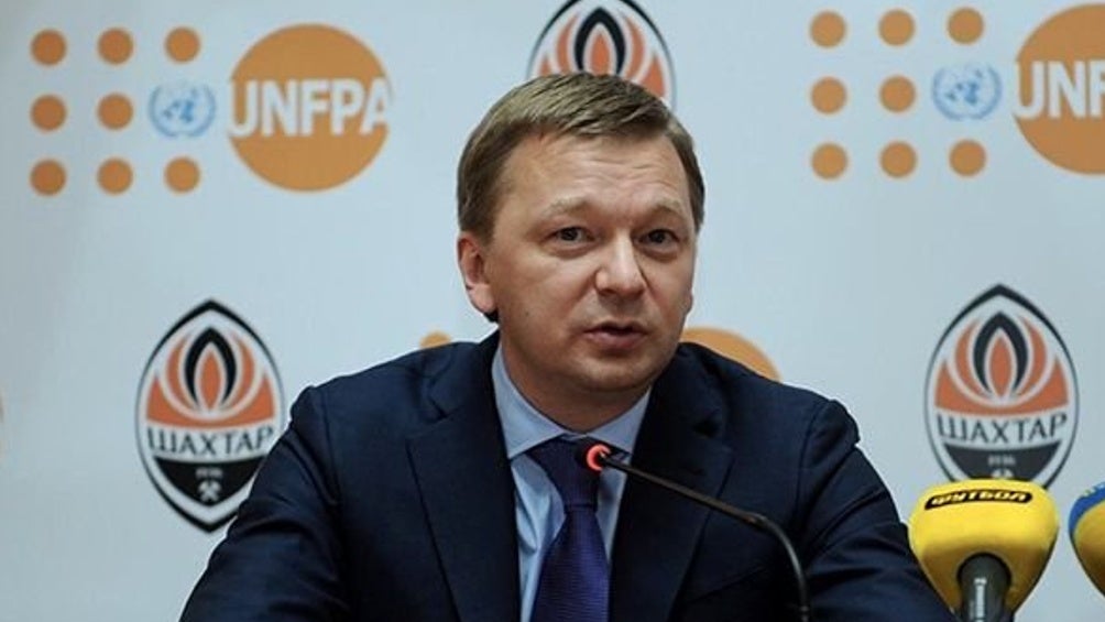 Sergei Palkin durante conferencia de prensa con el Shakhtar Donetsk