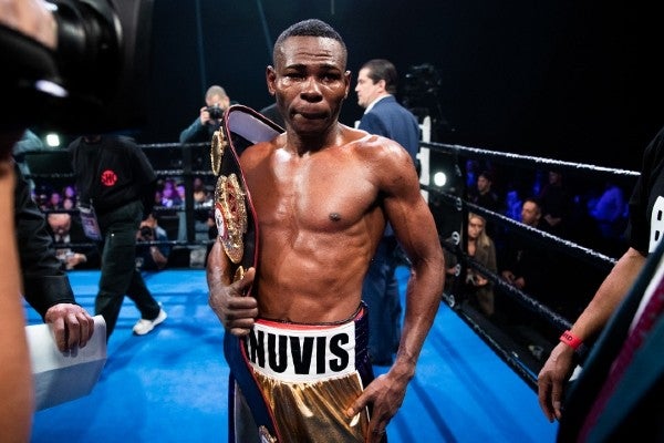 Guillermo Rigondeaux posa con el cinturón