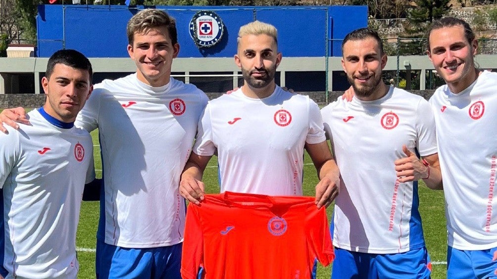 Cruz Azul: Influencer puso a prueba habilidades de jugadores de La Máquina