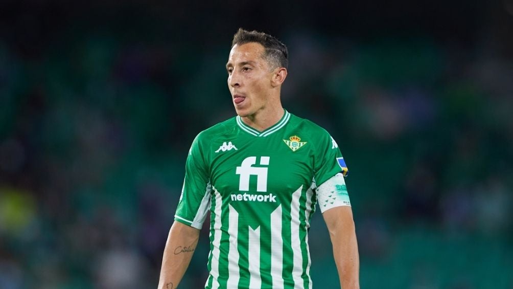 Guardado en un partido con el Betis