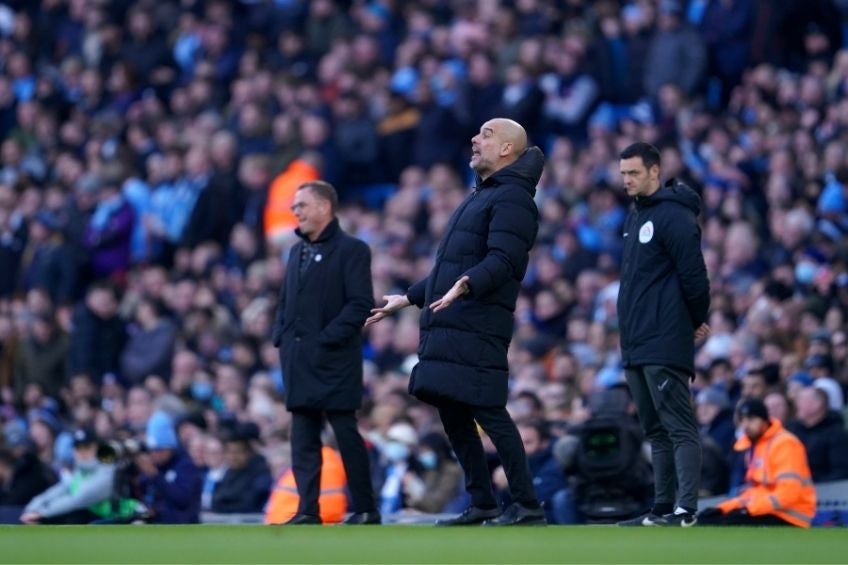 Pep Guardiola en un partido del Manchester City