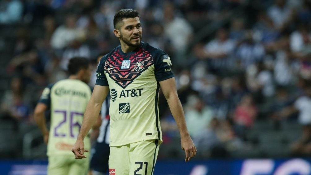 Henry Martin en partido con América