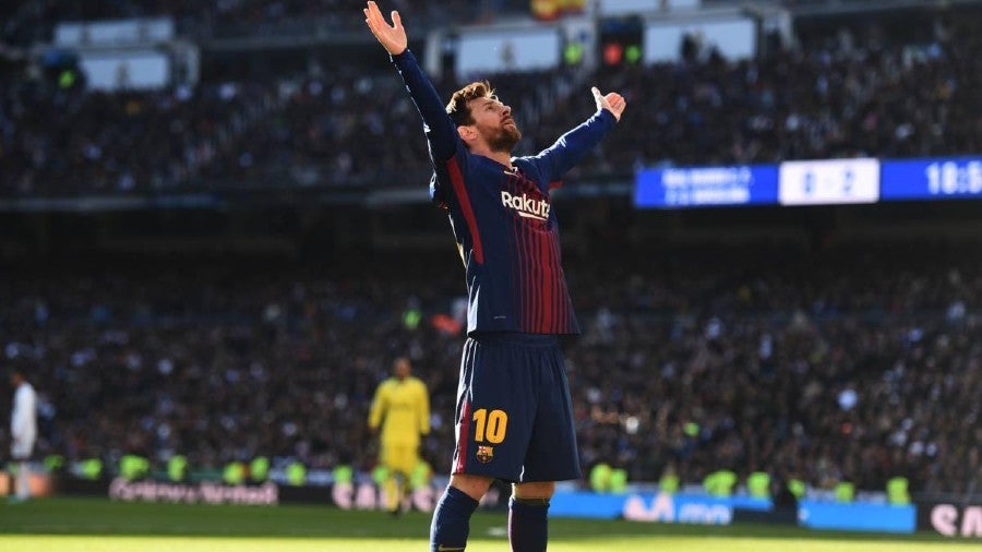 Lionel Messi festejando un gol en el Santiago Bernabéu