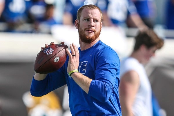 Carson Wentz durante entrenamiento