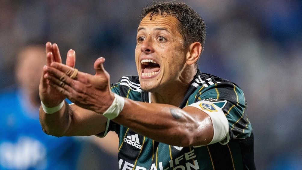 Chicharito en partido con el Galaxy