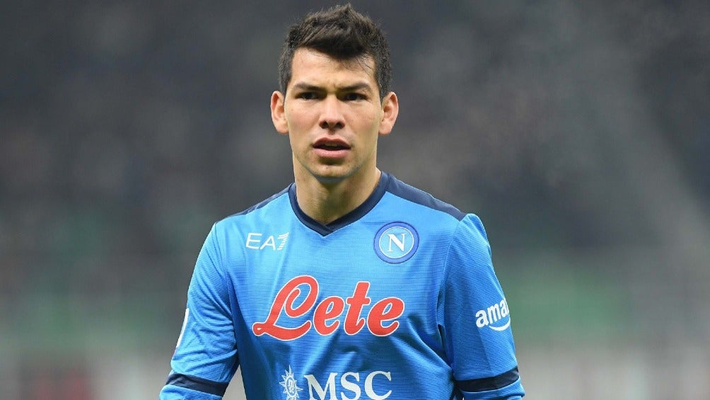 Hirving 'Chucky' Lozano festejando gol con el Napoli en la Serie A