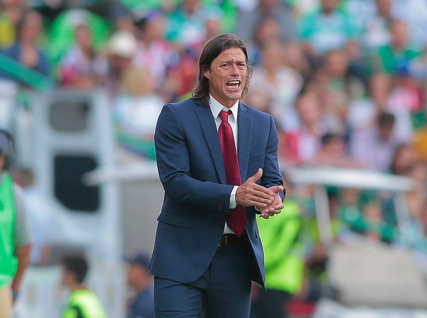 Almeyda en un partido de Chivas