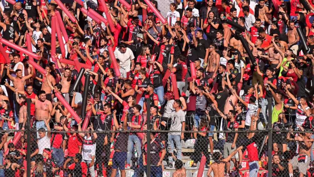 Afición del Atlas presente en la Corregidora para partido ante Querétaro