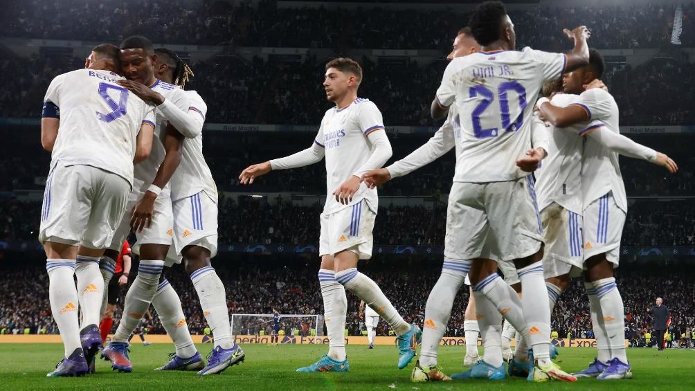 Jugadores del Real Madrid festejando gol ante el París Saint-Germain