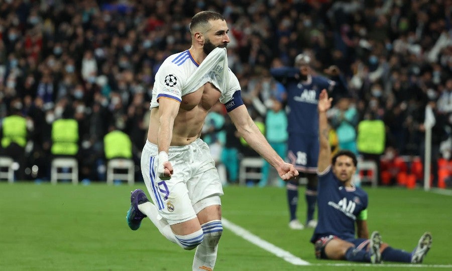 Karim Benzema celebra gol a PSG