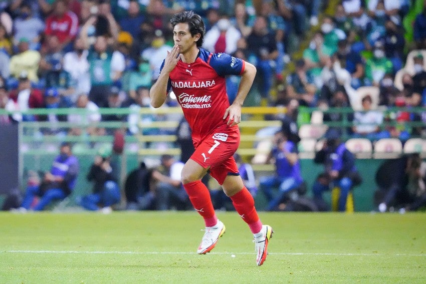 JJ Macías en su regresó con Chivas 