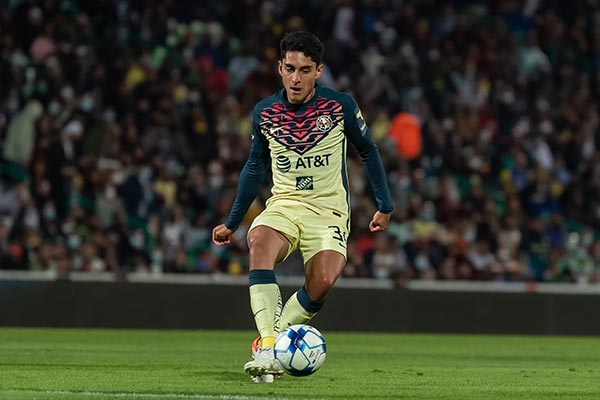 Naveda, uno de los canteranos de América que ha ganado minutos