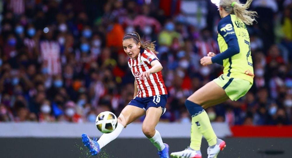 Rubí Soto durante un Clásico Nacional