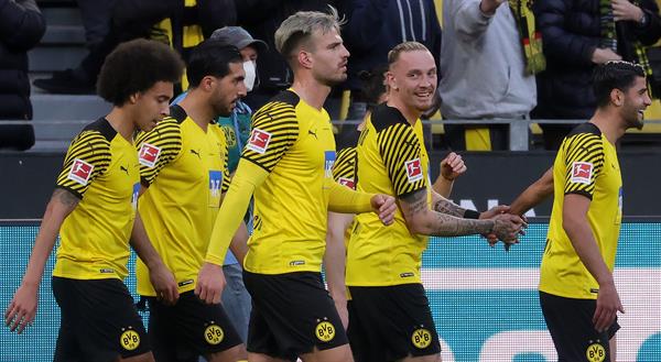 Jugadores del Borussia en festejo 