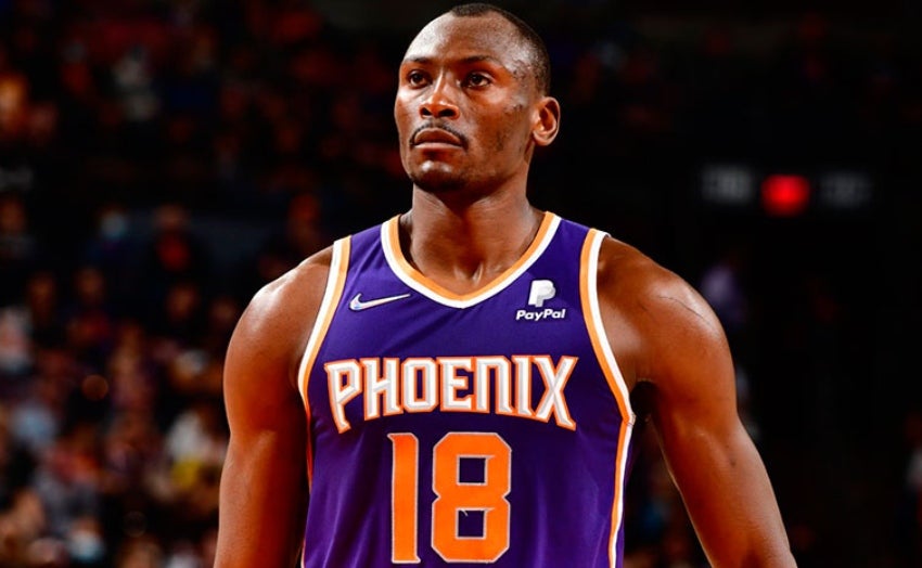 Biyombo, jugador de los Suns de la NBA 