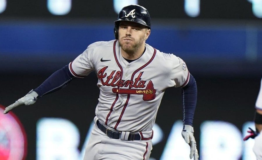 Freddie Freeman en juego con los Braves