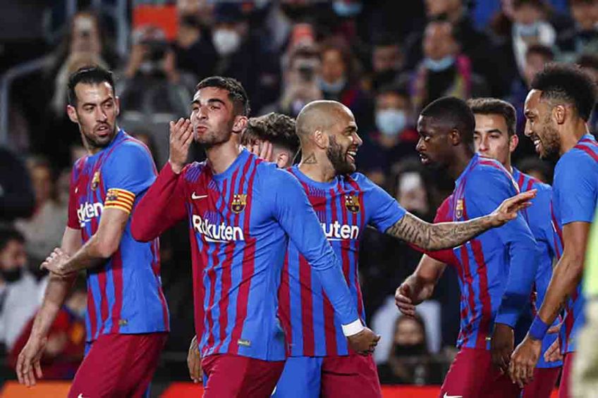 Jugadores del FC Barcelona celebrando un gol 