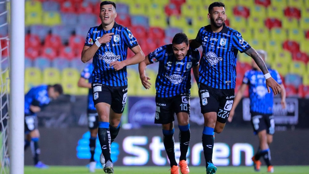 Gallos Blancos celebra anotación frente a San Luis