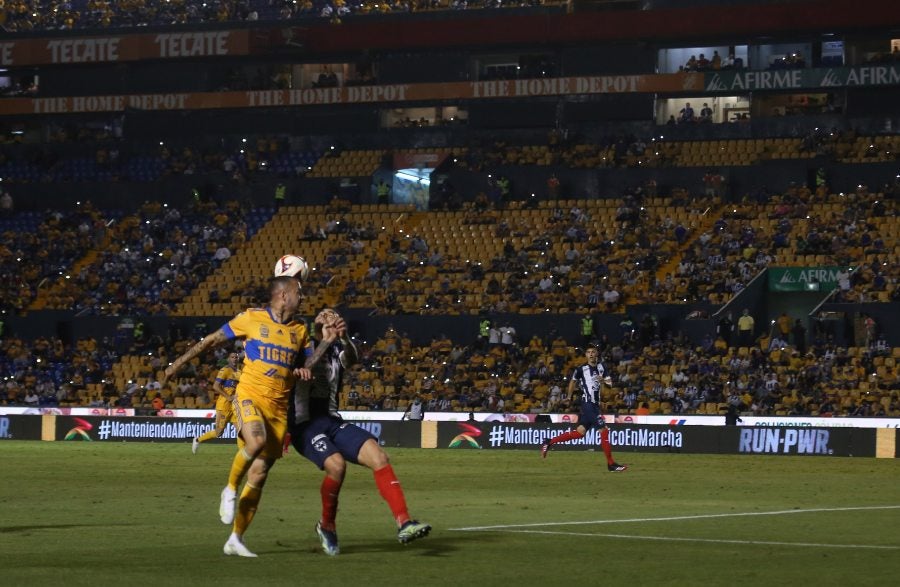 Juego entre Tigres y Rayados