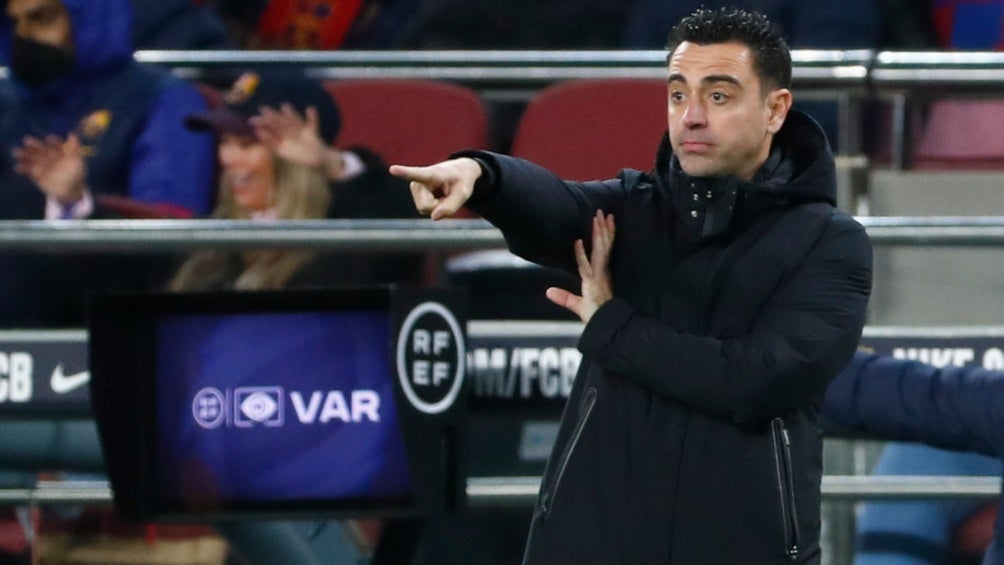 Xavi Hernández en un partido de Barcelona en el Camp Nou