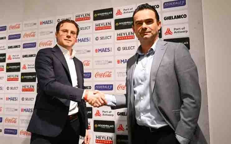 Max Overmars y Sven Jacques, director general del Amberes  