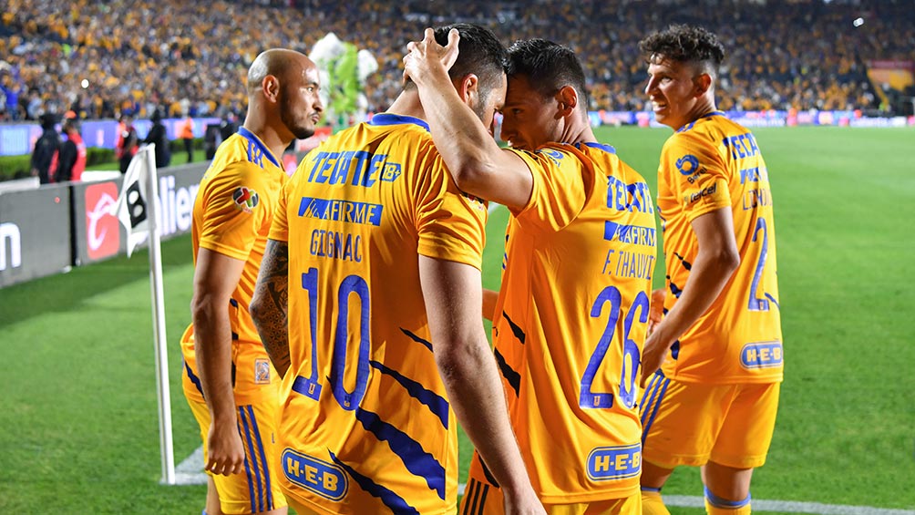 Tigres festeja un gol