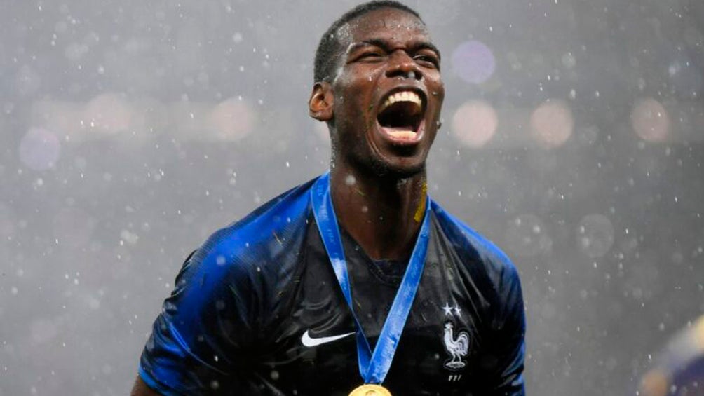 Pogba, en festejo tras ser Campeón del Mundo