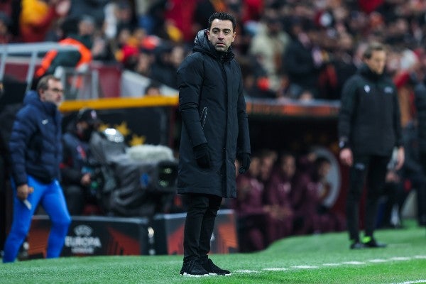 Xavi Hernández en acción con el Barcelona