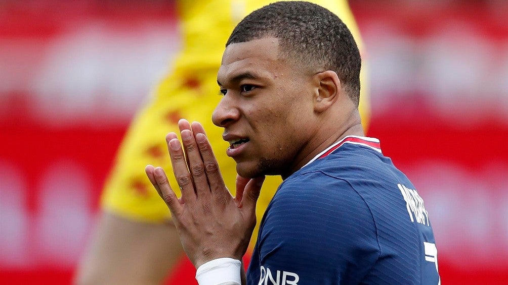 Kylian Mbappé reacciona durante partido