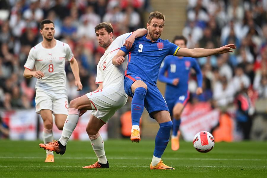 Kane igualó a Bobby Charlton 