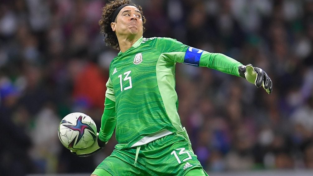 Ochoa podría jugar un Mundial más, después de 2022, señaló Chávez