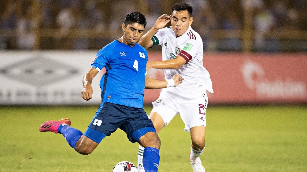 Charly Rodríguez en El Salvador vs México 