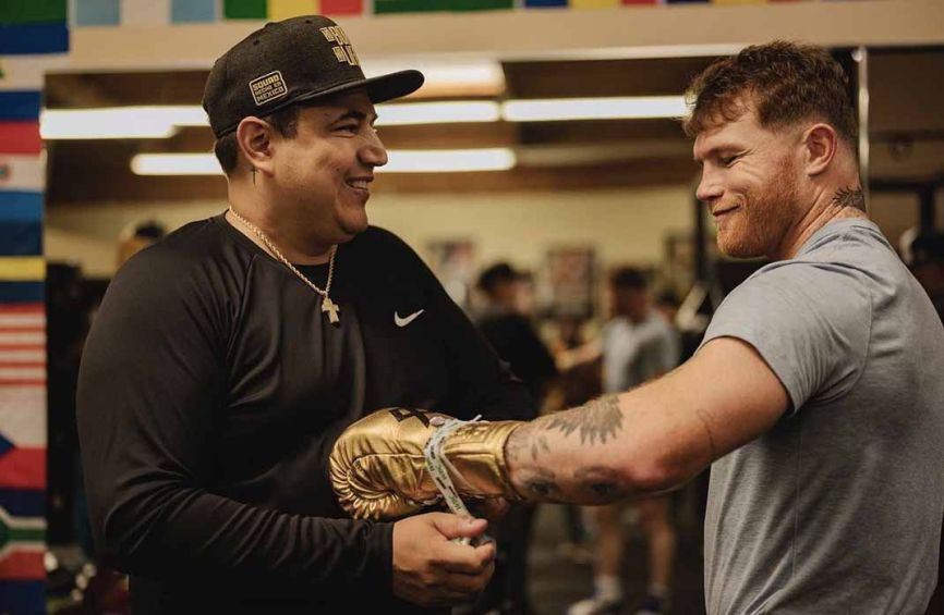 Canelo Álvarez y Eddy Reynoso, durante entrenamiento 