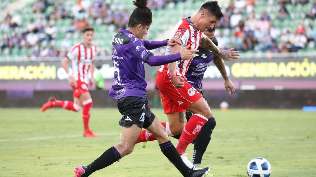 Mazatlán en acción ante el Atlético de San Luis