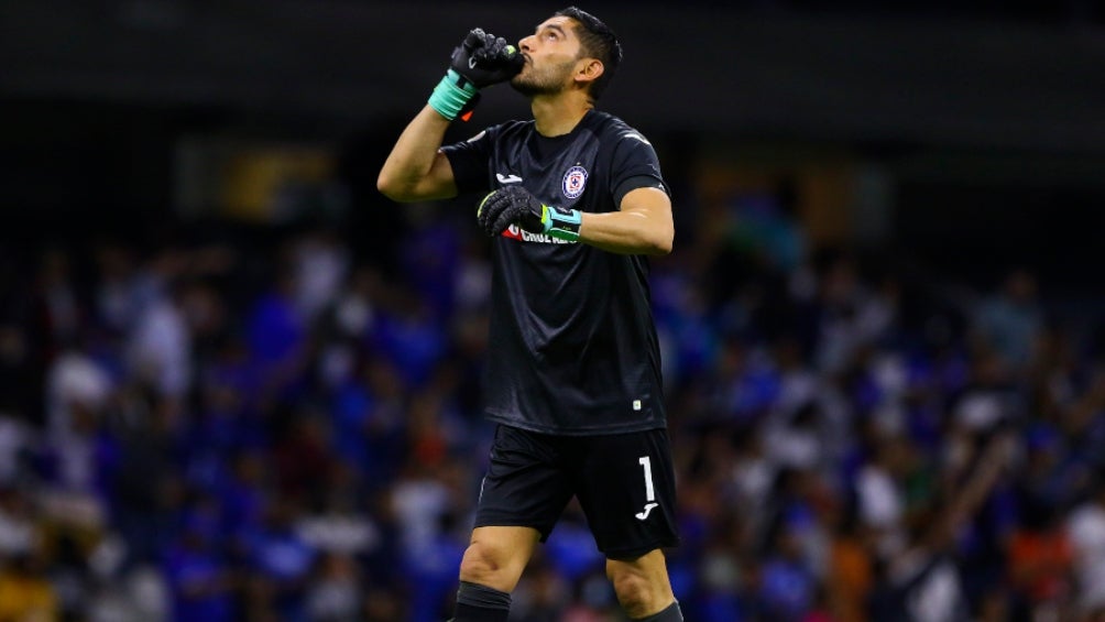 Jesús Corona con Cruz Azul