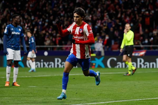 Joao Félix durante partido ante el Alavés