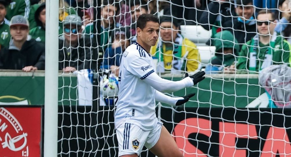 Chicharito en un partido del Galaxy