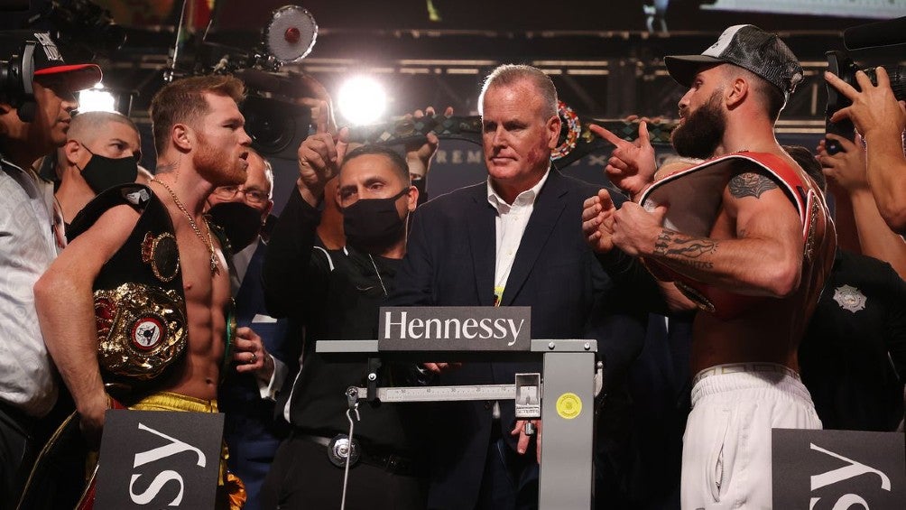 Canelo Álvarez y Caleb Plant