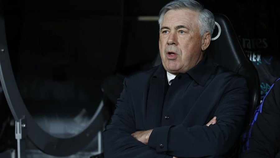 Carlo Ancelotti durante un partido con el Real Madrid