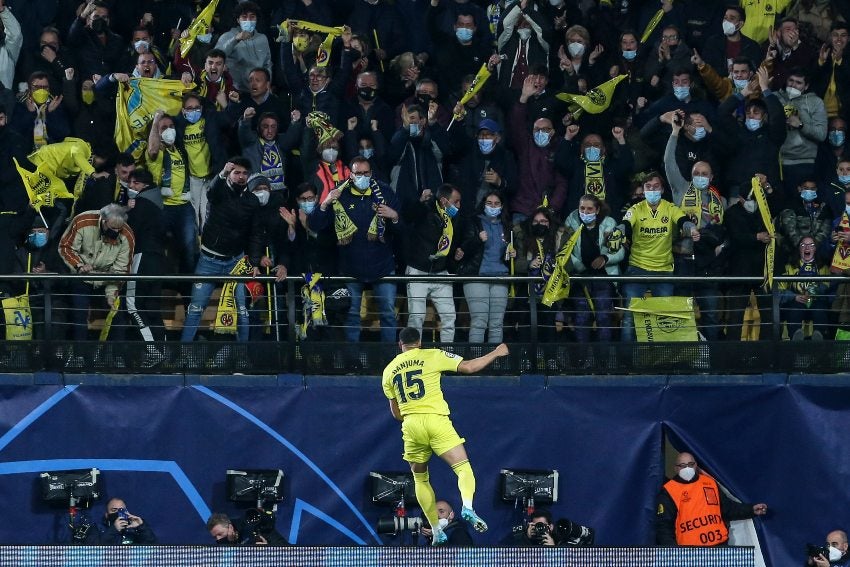 Danjuma celebrando su gol vs Bayern Múnich 