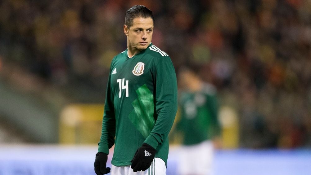 Javier Hernández en un partido de la Selección Mexicana