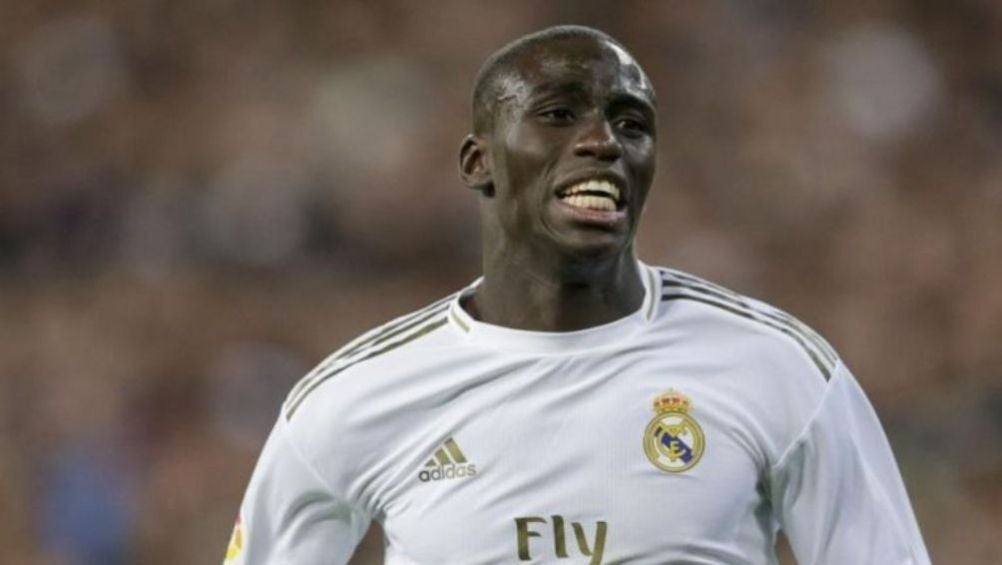 Ferland Mendy en acción con Real Madrid