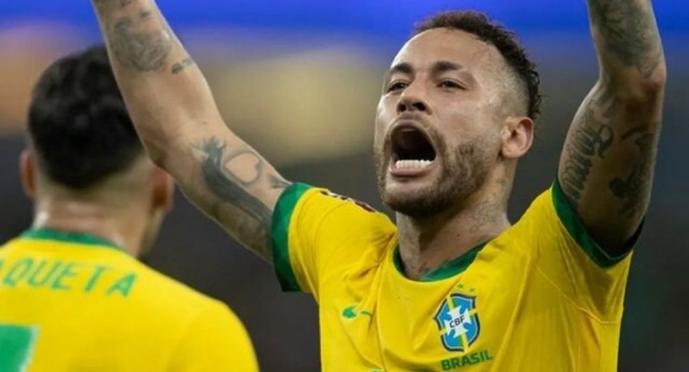 Neymar con la selección brasileña