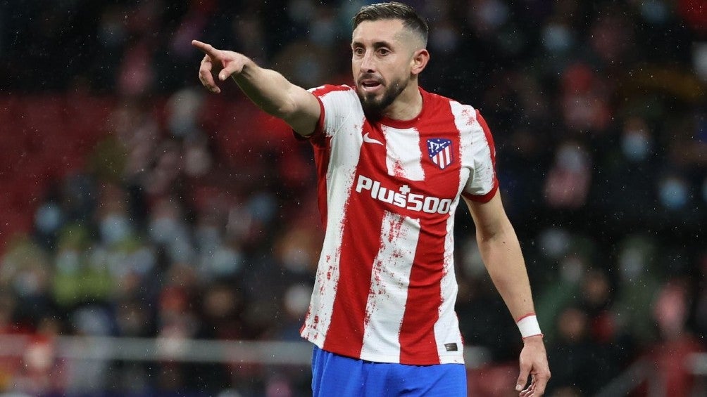 Héctor Herrera durante un partido con Atlético de Madrid