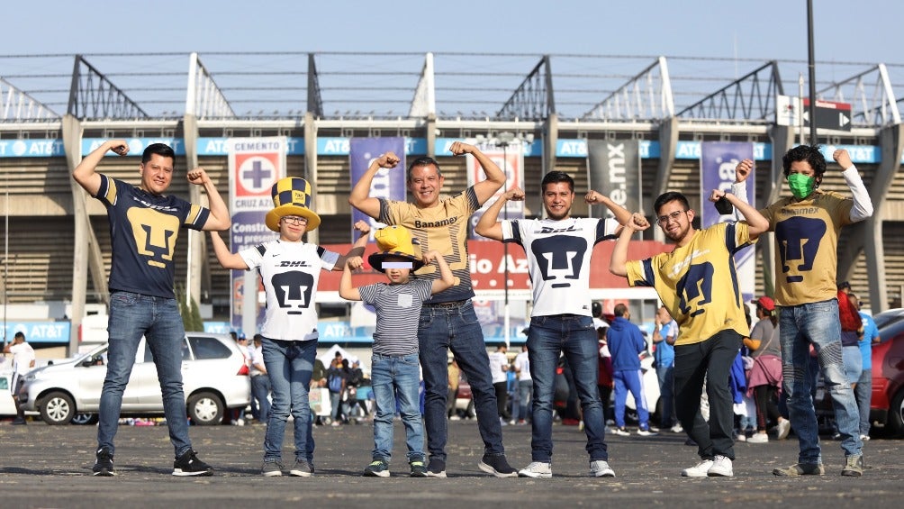 Afición de Pumas en el Azteca