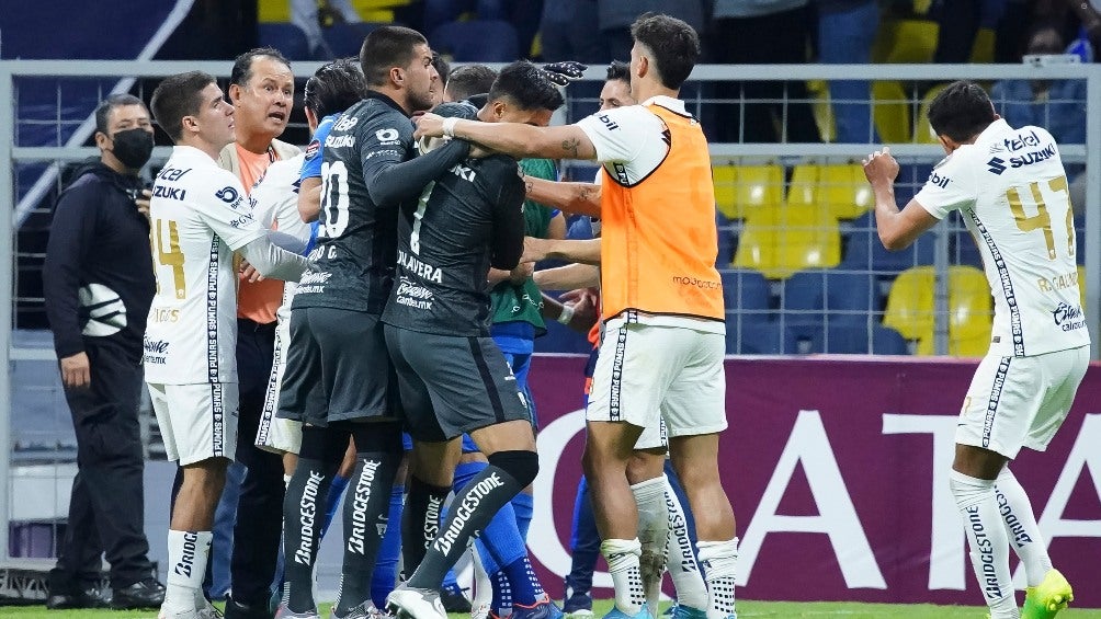 Conato de bronca tras finalizar el Cruz Azul vs Pumas